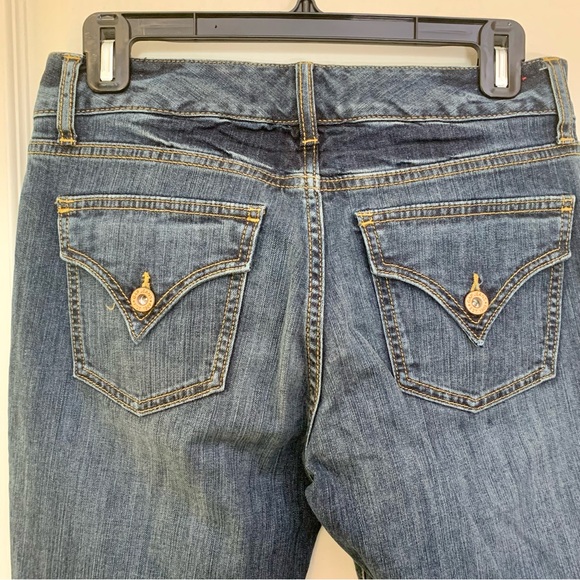 Gap Curvy Flare Jeans with Button Pockets - Picture 3 of 8